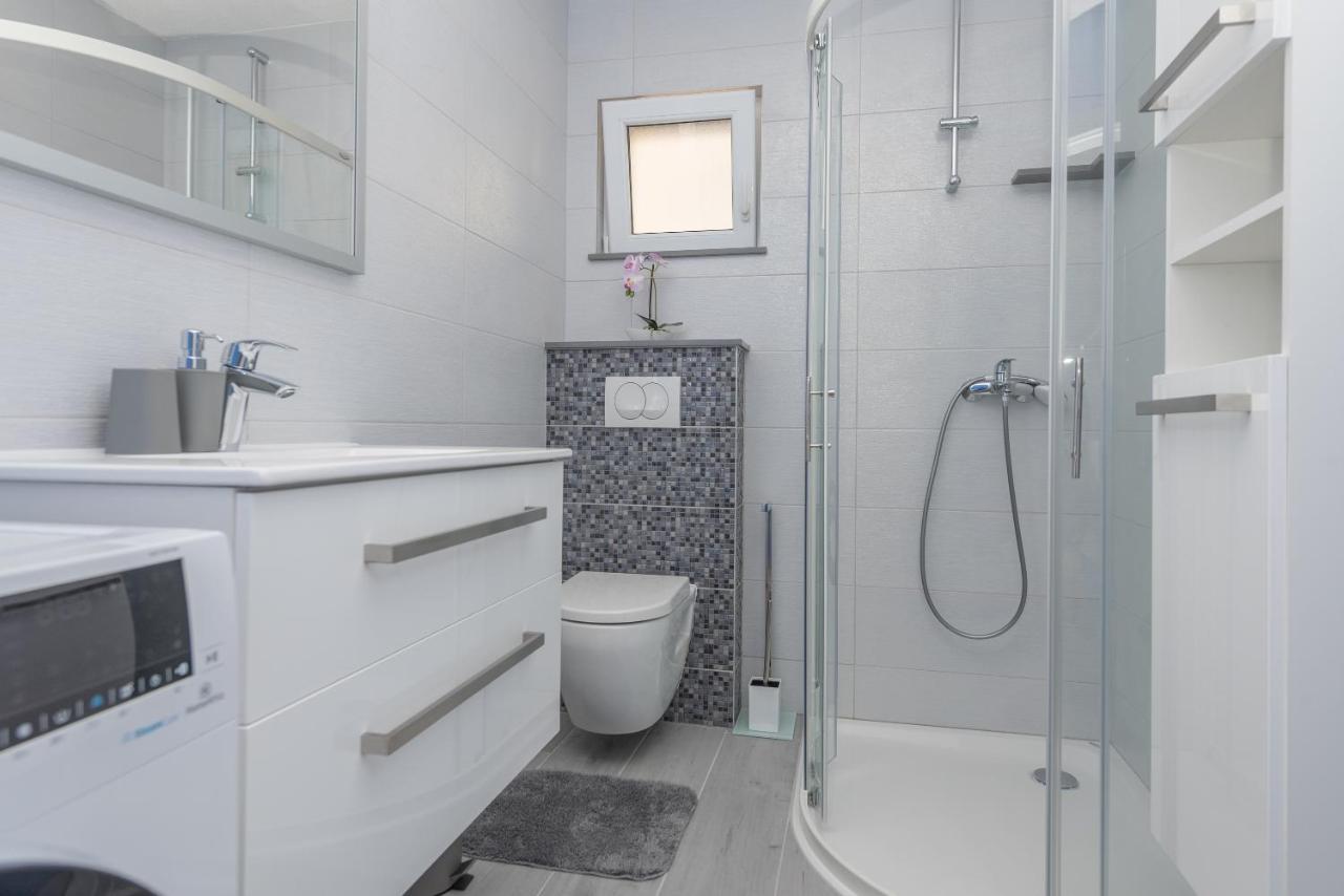 Apartament App Anna Makarska Zewnętrze zdjęcie