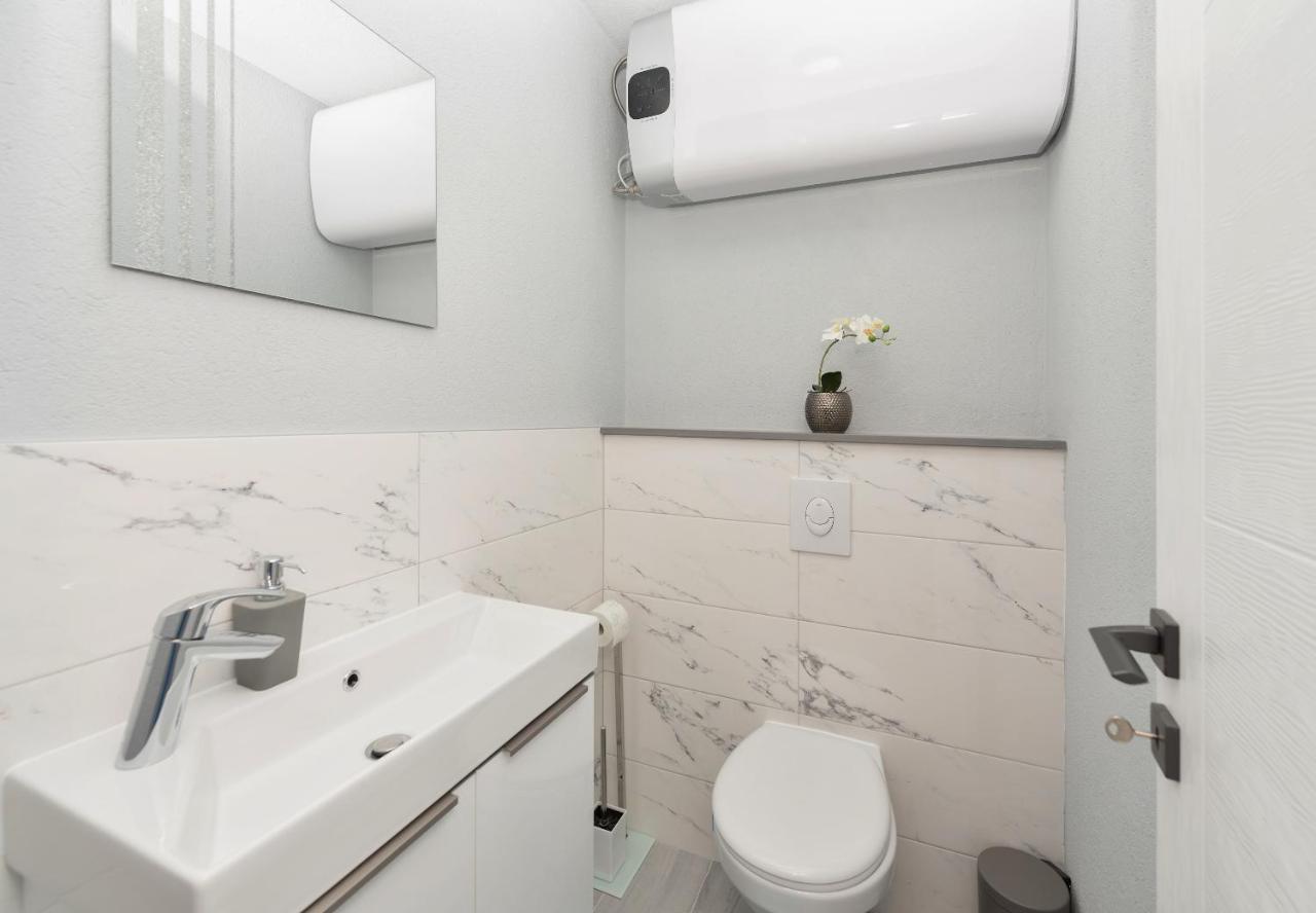 Apartament App Anna Makarska Zewnętrze zdjęcie